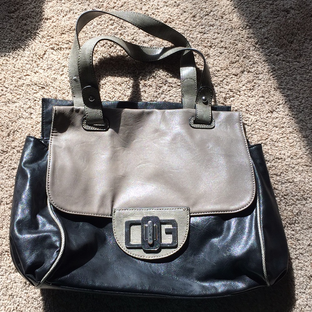 Guess purse